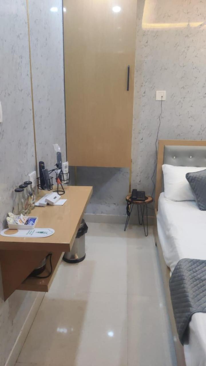 Royal Inn Guwahati Esterno foto